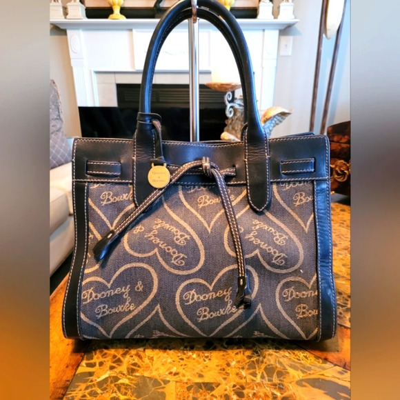 Dooney & Bourke Handbags - Dooney & Bourke 5 pieces